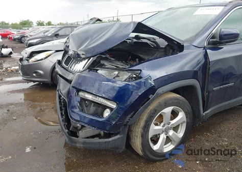 2018 Jeep Compass Latitude 4X4 z USA, uszkodzony, nr VIN 3C4NJDBB9JT480133